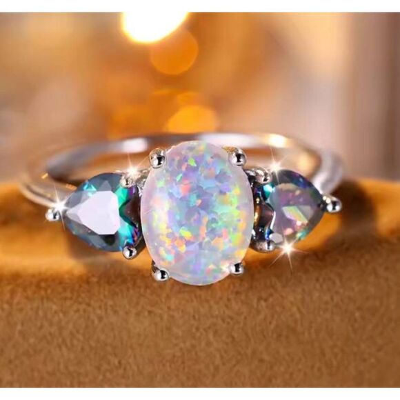New without Tags Beautiful Simulated White Fire Opal Ring Size 7 - Picture 3 of 5